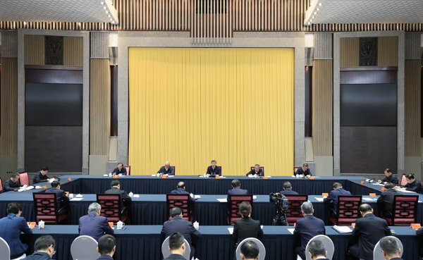 习近平主持召开部分省区市“十五五”时期经济社会发展座谈会强调：适应形势变化 把握战略重点 科学谋划“十五五”时期经济社会发展